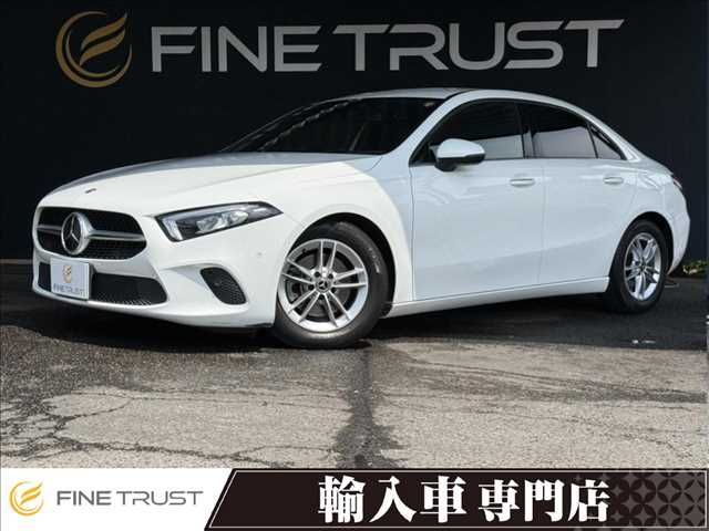MERCEDES BENZ / MERCEDES BENZ A class sedan