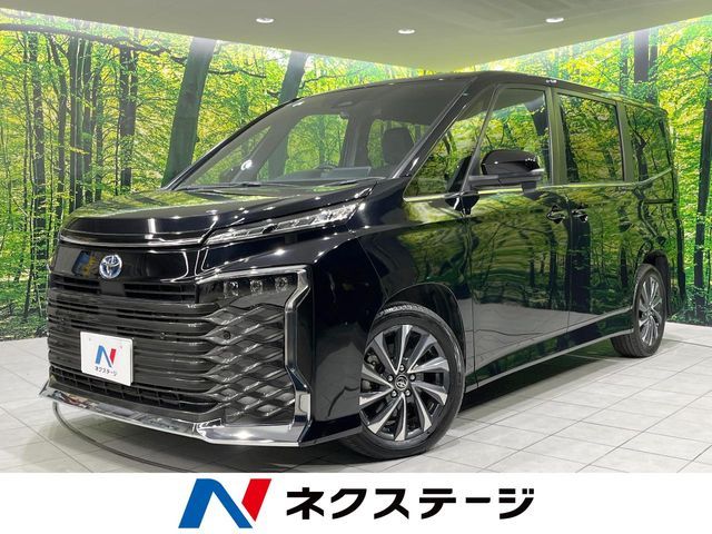 TOYOTA / VOXY HYBRID