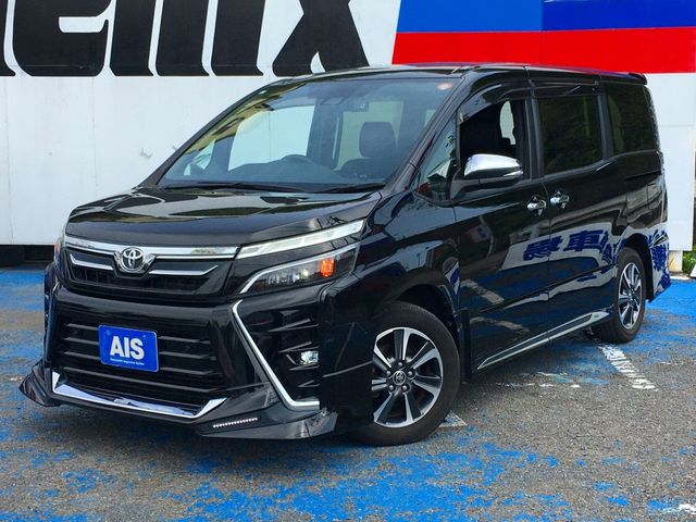 TOYOTA / VOXY