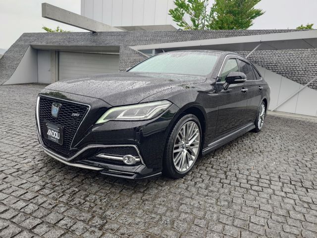 TOYOTA / CROWN sedan hybrid