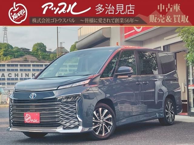 TOYOTA / VOXY HYBRID