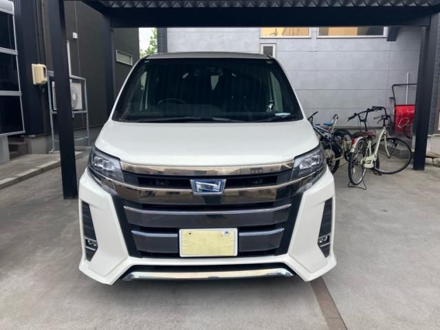 TOYOTA / NOAH HYBRID