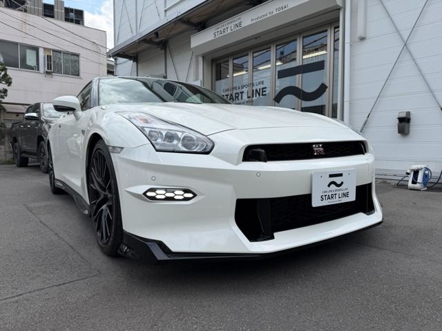 NISSAN / GT-R