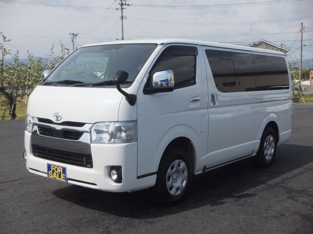 TOYOTA / HIACE van 4WD