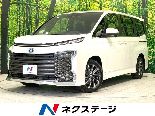 TOYOTA / VOXY HYBRID