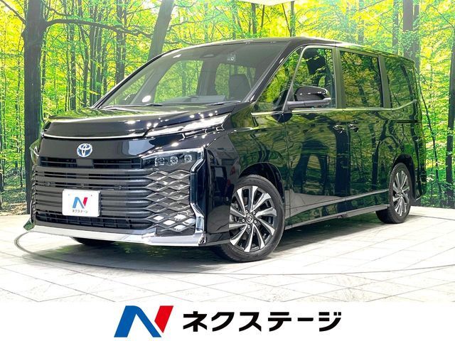 TOYOTA / VOXY HYBRID