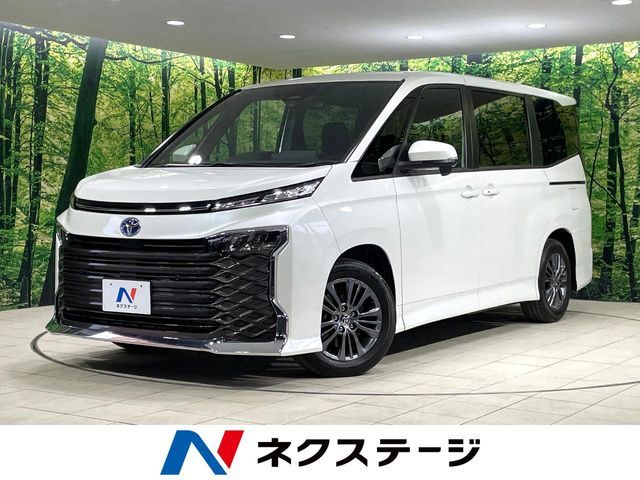 TOYOTA / VOXY HYBRID