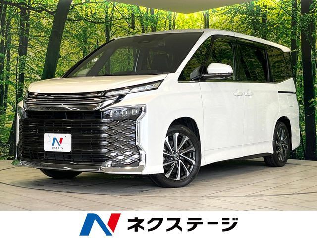 TOYOTA / VOXY HYBRID