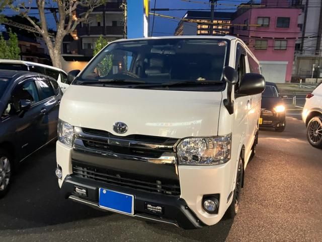 TOYOTA / HIACE van 4WD