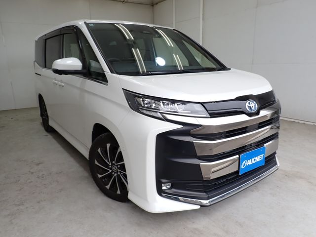 TOYOTA / NOAH HYBRID