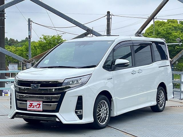 TOYOTA / NOAH HYBRID
