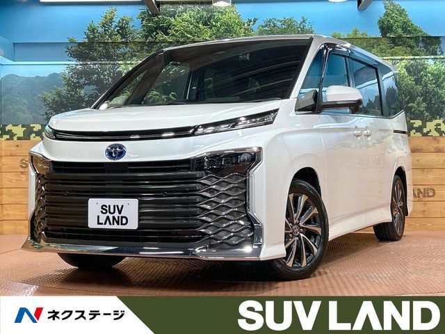 TOYOTA / VOXY HYBRID