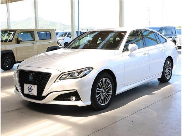 TOYOTA / CROWN sedan hybrid