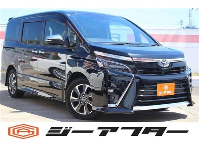 TOYOTA / VOXY