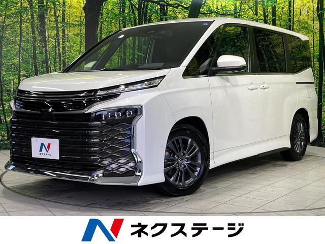 TOYOTA / VOXY HYBRID 4WD