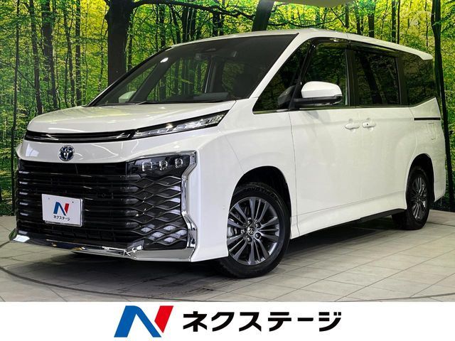 TOYOTA / VOXY HYBRID 4WD