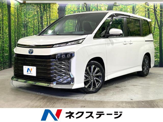 TOYOTA / VOXY HYBRID