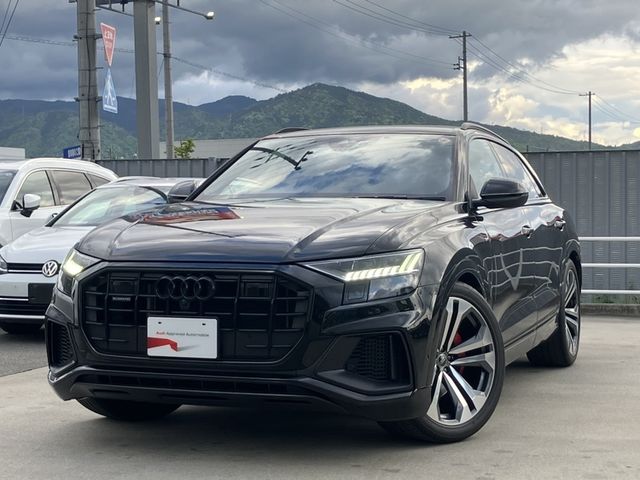 AUDI / AUDI Q8