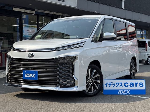 TOYOTA / VOXY HYBRID