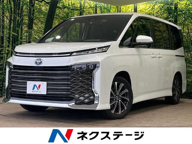 TOYOTA / VOXY HYBRID