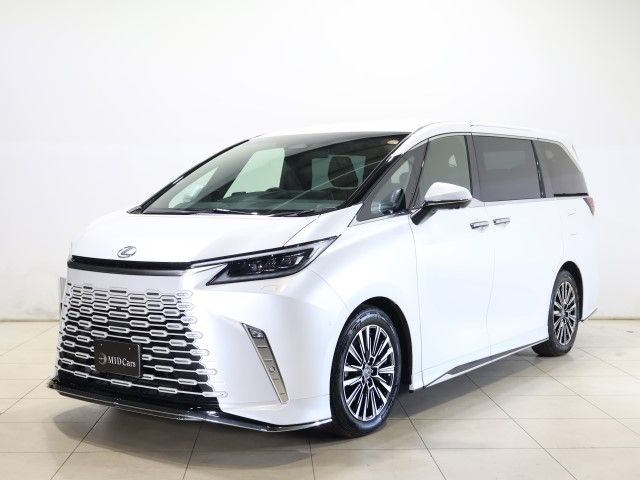 TOYOTA / ﾚｸｻｽ LM500h
