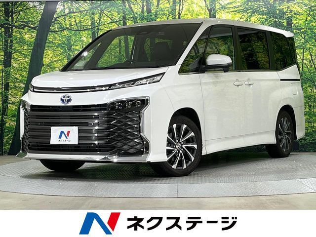 TOYOTA / VOXY HYBRID
