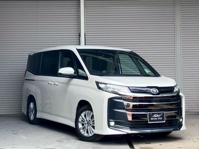 TOYOTA / NOAH