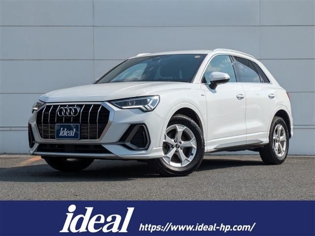AUDI / AUDI Q3