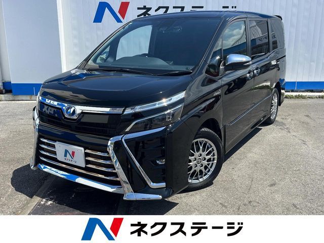 TOYOTA / VOXY HYBRID