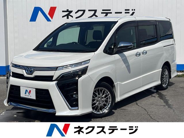 TOYOTA / VOXY HYBRID