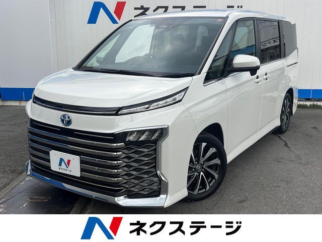 TOYOTA / VOXY HYBRID