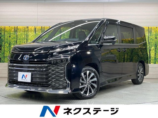 TOYOTA / VOXY HYBRID