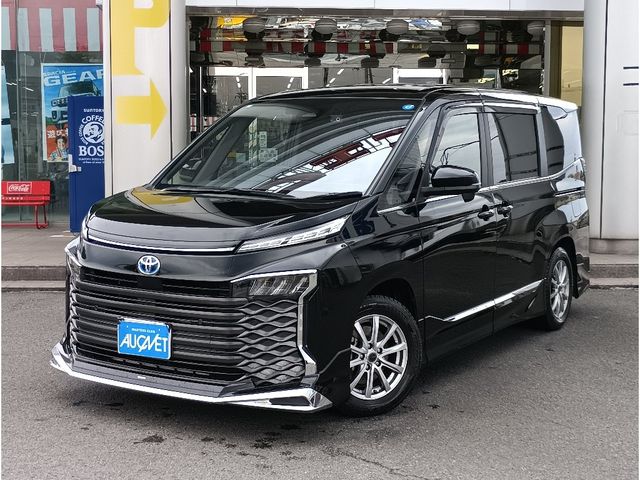 TOYOTA / VOXY HYBRID