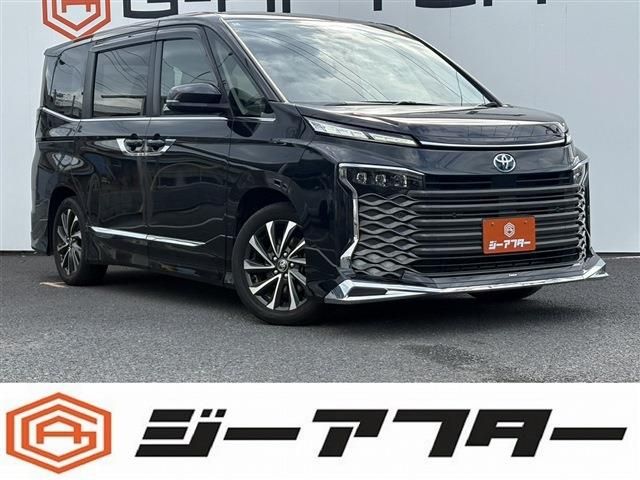 TOYOTA / VOXY HYBRID