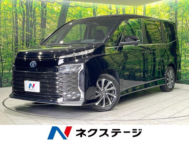 TOYOTA / VOXY HYBRID