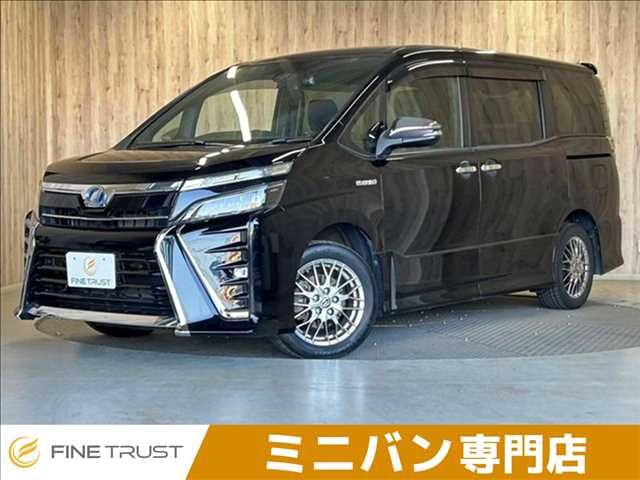 TOYOTA / VOXY HYBRID