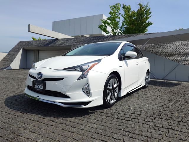 TOYOTA / PRIUS