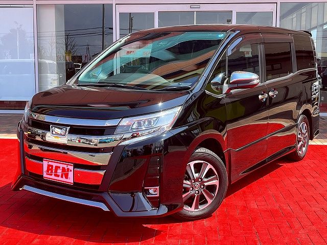 TOYOTA / NOAH