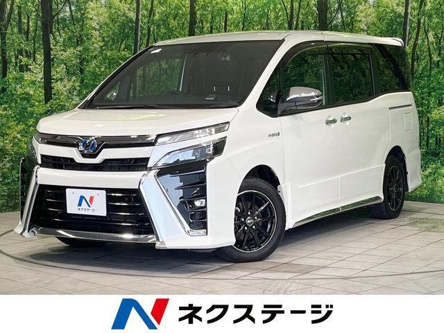TOYOTA / VOXY HYBRID