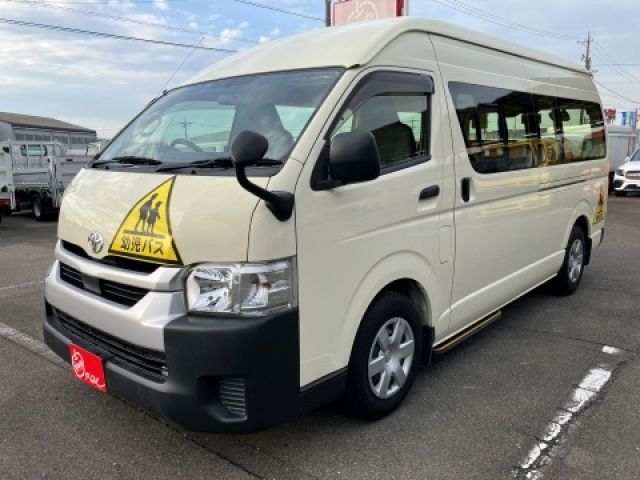 TOYOTA / HIACE COMMUTER