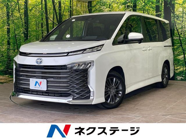 TOYOTA / VOXY HYBRID