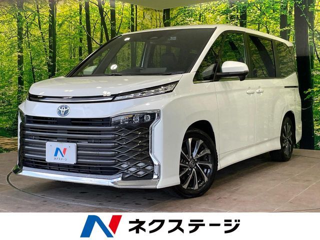 TOYOTA / VOXY HYBRID