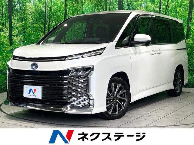 TOYOTA / VOXY HYBRID