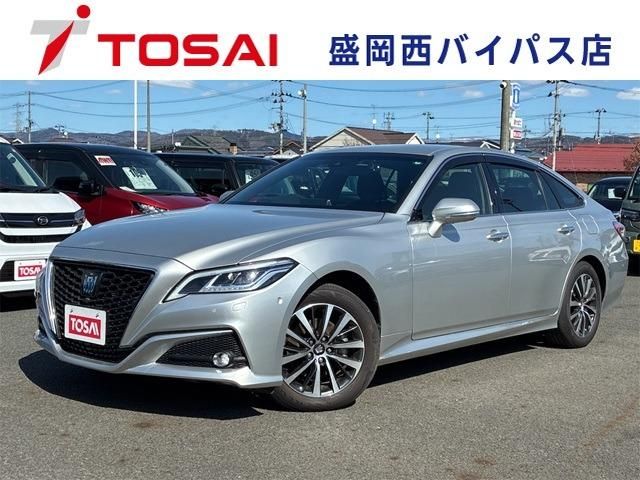 TOYOTA / CROWN sedan hybrid 4WD
