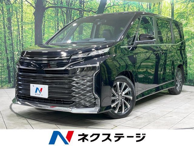 TOYOTA / VOXY HYBRID