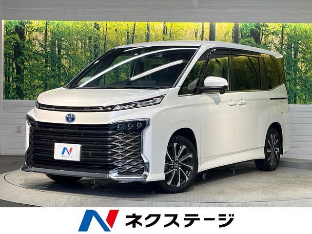 TOYOTA / VOXY HYBRID
