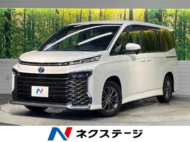 TOYOTA / VOXY HYBRID