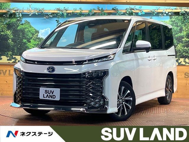 TOYOTA / VOXY HYBRID