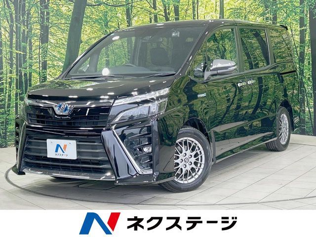 TOYOTA / VOXY HYBRID