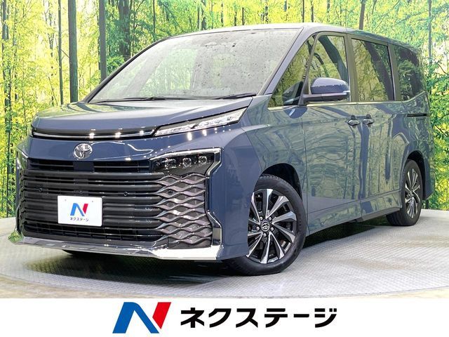 TOYOTA / VOXY